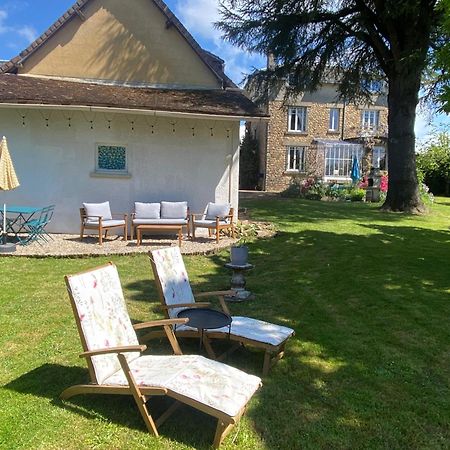 Maison de Montgibaud Extérieur photo