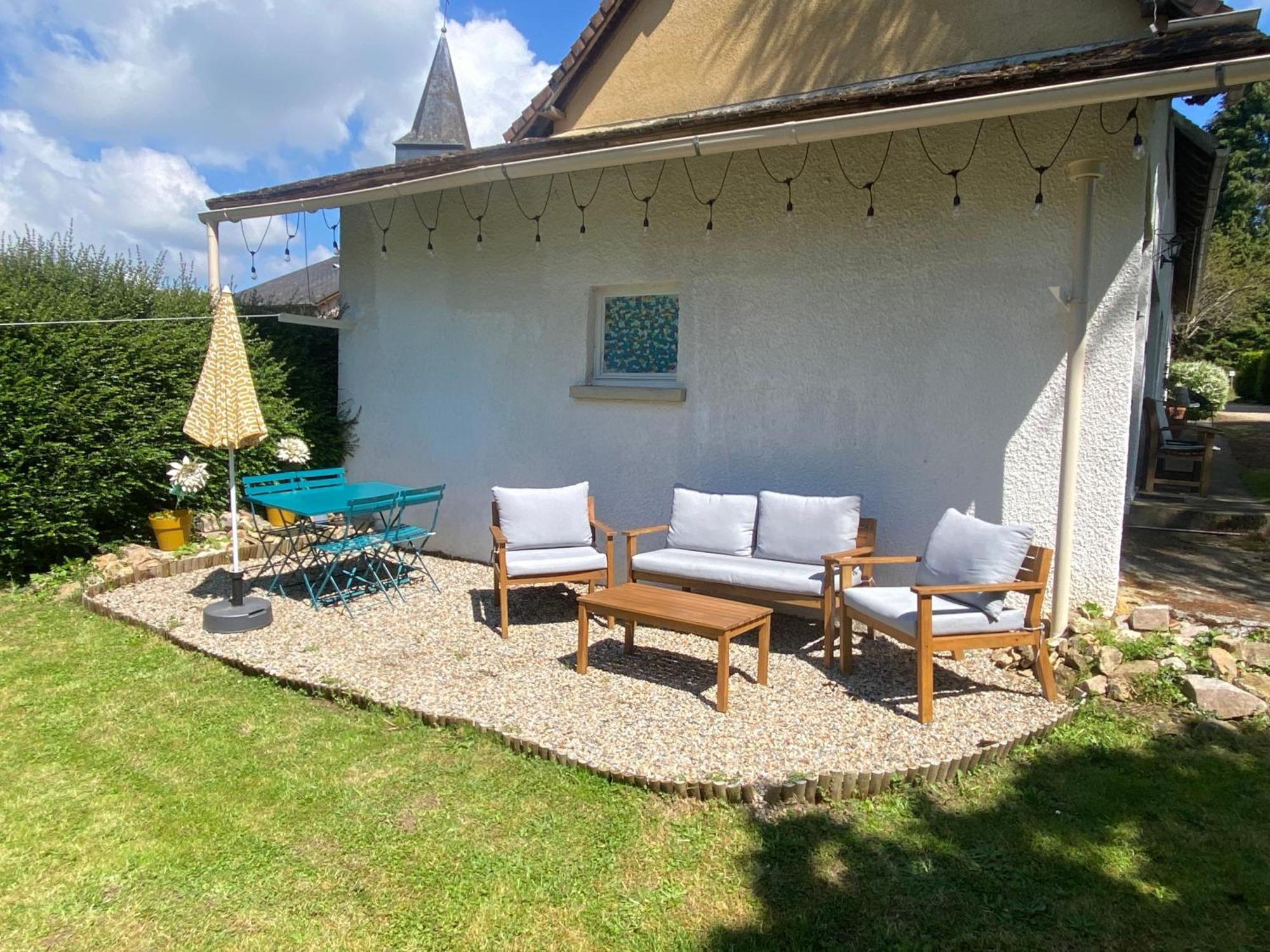 Maison de Montgibaud Extérieur photo