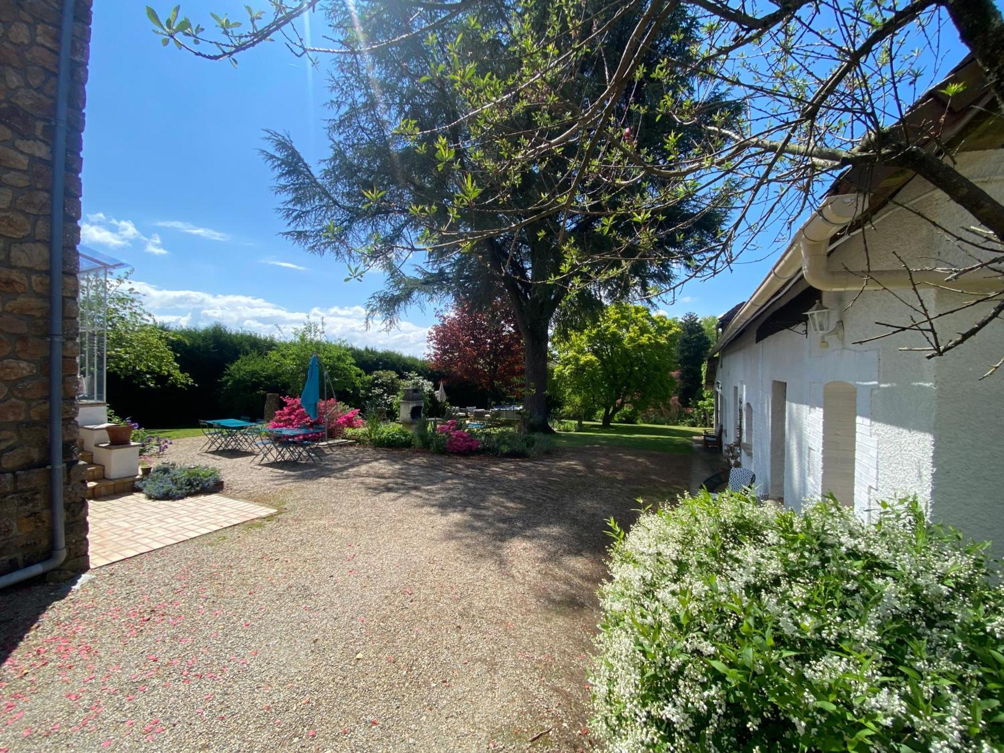 Maison de Montgibaud Extérieur photo