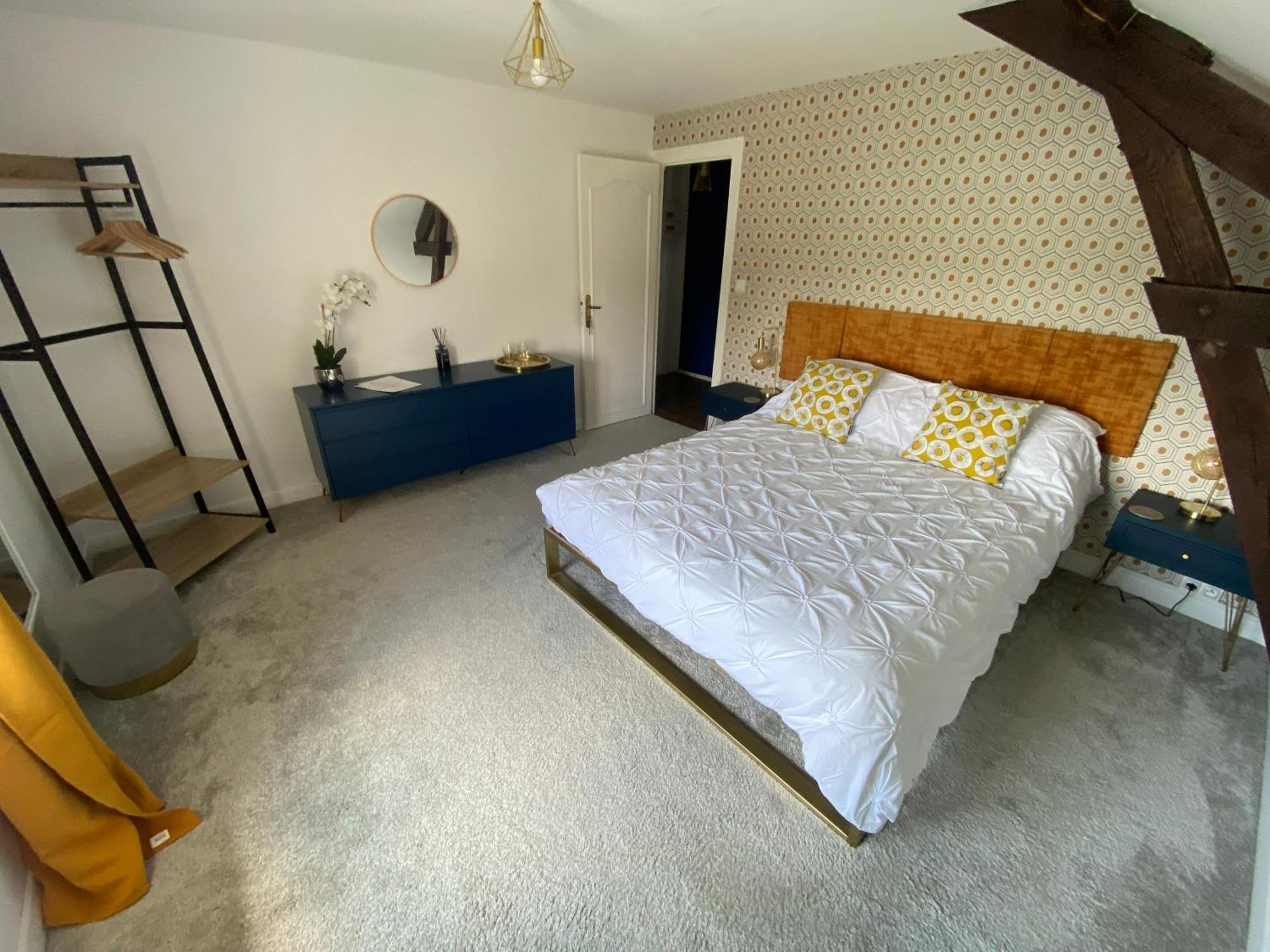Maison de Montgibaud Extérieur photo